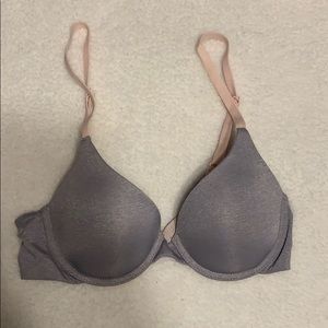 Victoria’s Secret uplift semi Demi bra. 32B